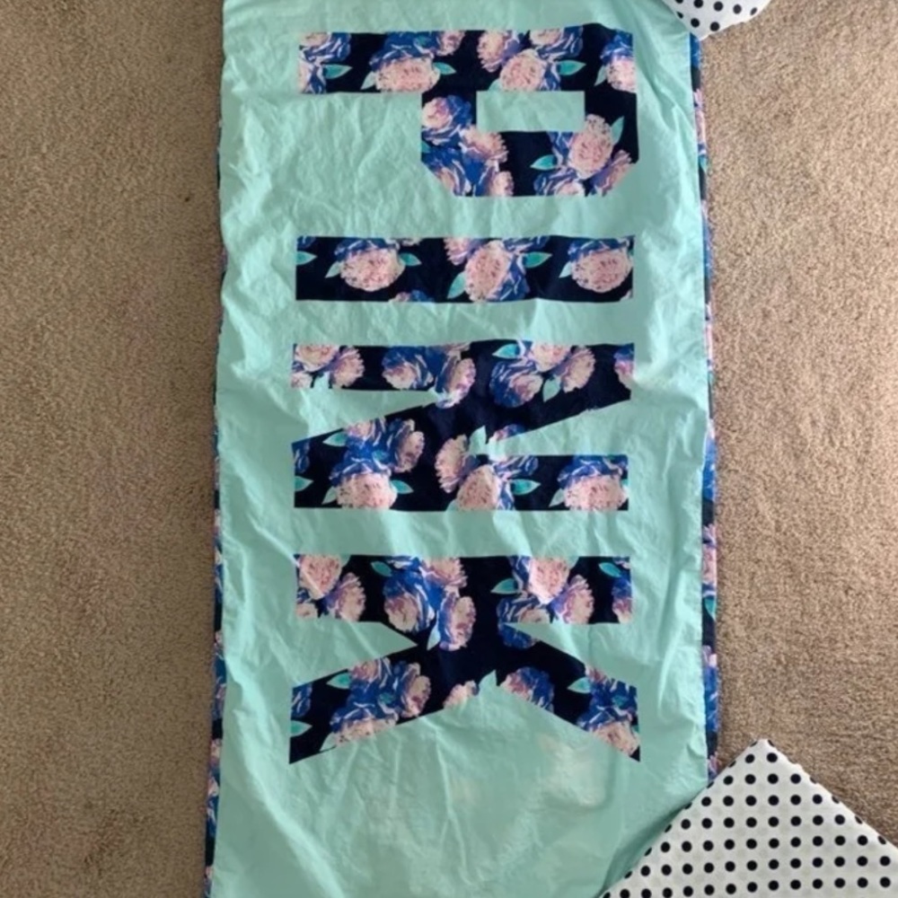 Sold ! Pink body pillow